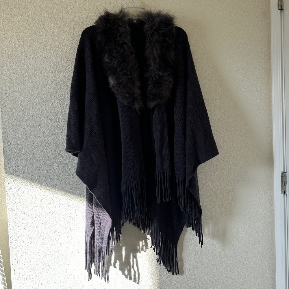 Young USA Knit Fringe Faux Fur Collar Shawl Dressy Women’s One Size Party Cozy